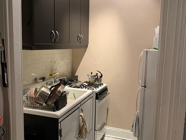 14 E Eager St #3F — Photo 5