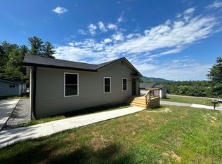 102 W View Ave, Black Mountain, NC 28711