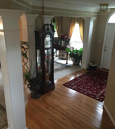 4th image of 6 Dutrow Ct
