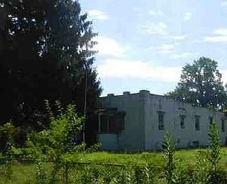 2nd image of 825 Fernhill Rd