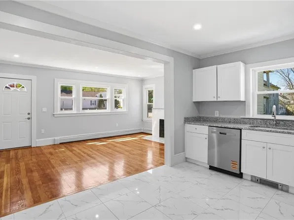 1567 Centerville Rd, Warwick, RI 02886