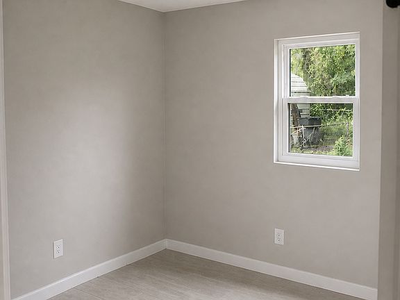 5th image of 3925 Pixley Dr