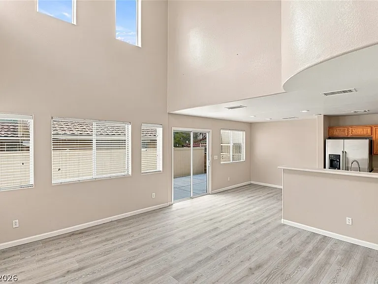 1915 Sundown Canyon Dr — Photo 2