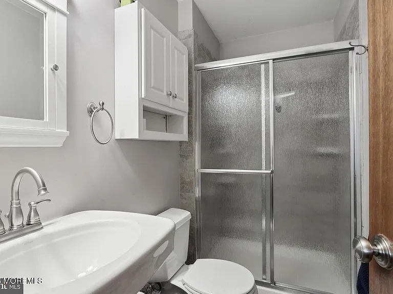 14 Virginia Dr — Photo 23