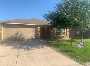 1618 Paint Brush Dr, Lockhart, TX 78644