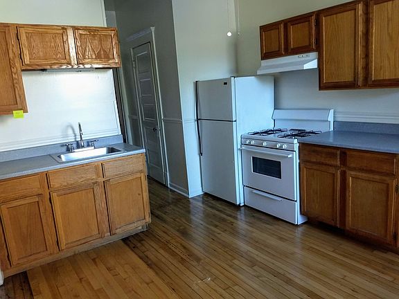 2nd image of 2085 S Canalport Ave
