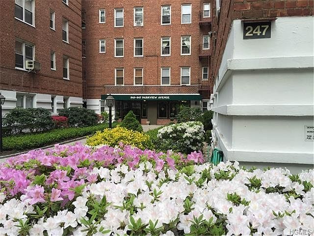 1st image of 247 Parkview Ave APT 2L