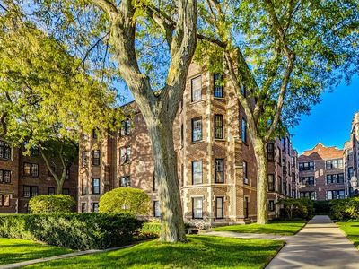 586 Sheridan Sq APT 2, Evanston, IL, 60202