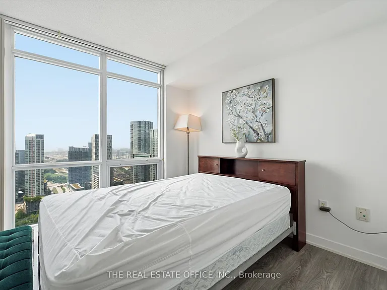 15 Fort York Blvd #4212 — Photo 13