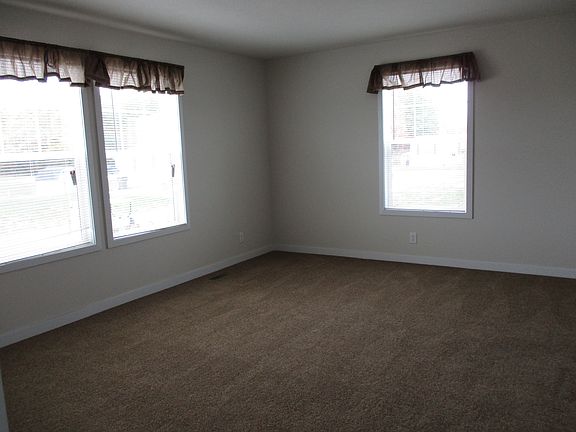 4th image of 5401 76th St #381