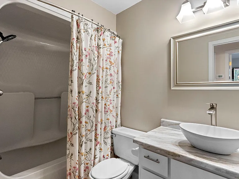 114 Fisher Dr — Photo 41