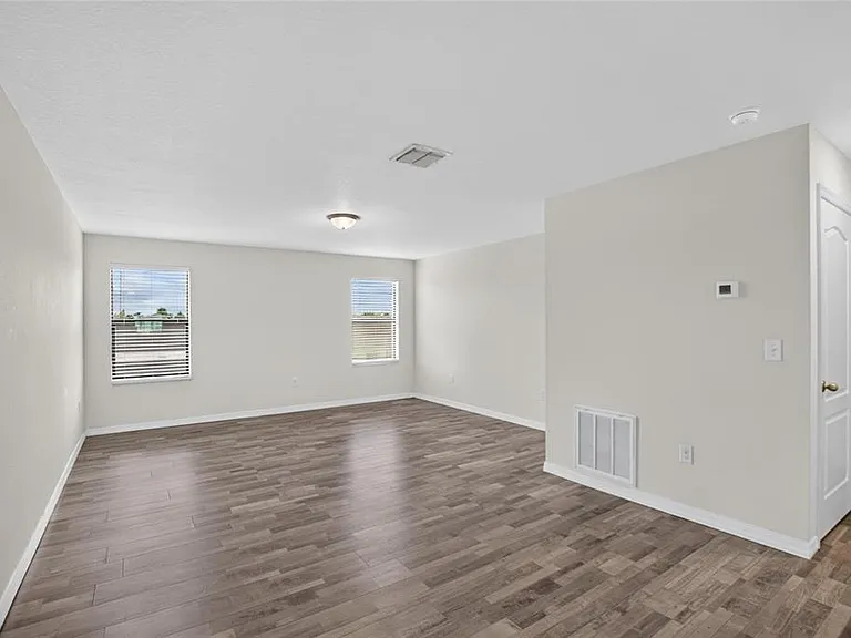 1115 Wynnmere Walk Ave — Photo 46