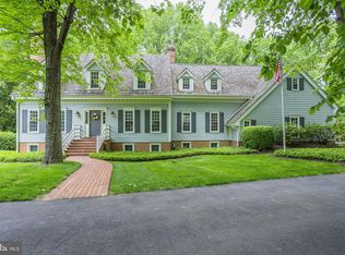 10204 Country View Ct, Vienna, VA 22182