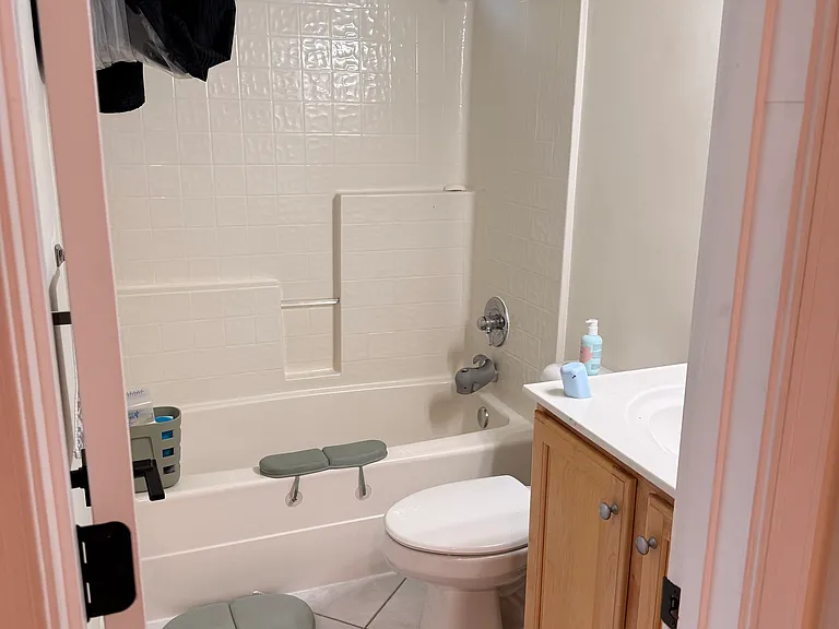 4604 Berrie Rd — Photo 10