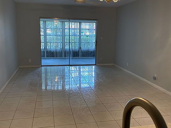 3rd image of 1015 Country Club Dr APT 105