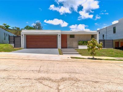 240 Saint Monteazul #240, Guaynabo, PR, 00969