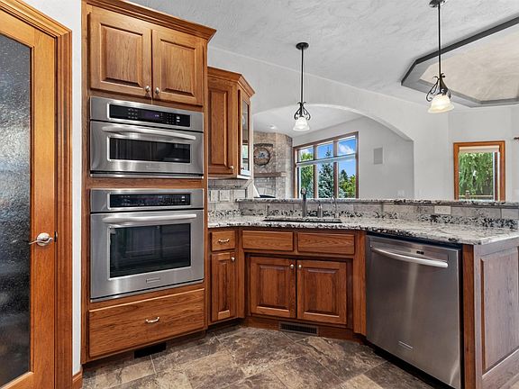 4th image of 268 Windmill Dr