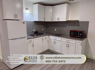 1043 Elmwood Dr, Lewisville, TX 75067