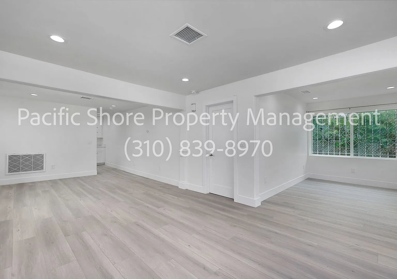Remodeled 2-Bedroom, 2-Bath Home in Venice with Garage & Fenced Yard — Photo 1