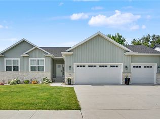 546 Spring Meadow Dr NE, Mount Vernon, IA 52314