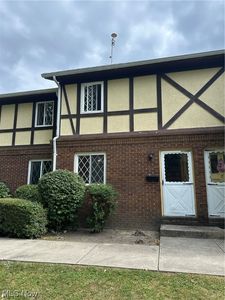 8180 Deepwood Blvd UNIT 8, Mentor, OH, 44060