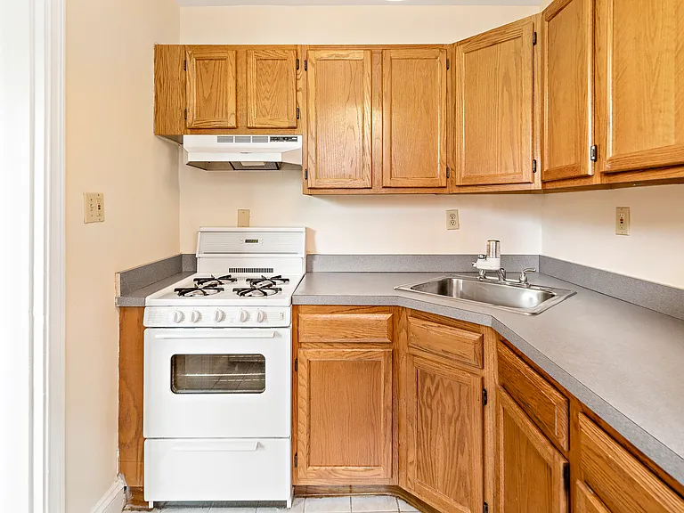395 Broadway #R3B — Photo 6