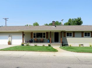 845 S 7th St, Lander, WY 82520