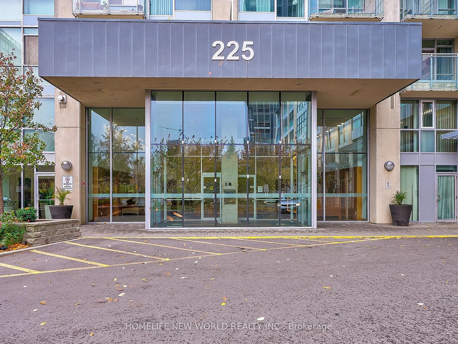 3 bed, $2,950 — Photo 2