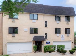 800 Graceland Ave #105, Des Plaines, IL 60016