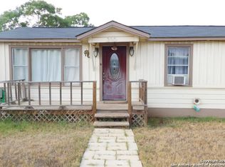 310 E Curtis St, Dilley, TX 78017