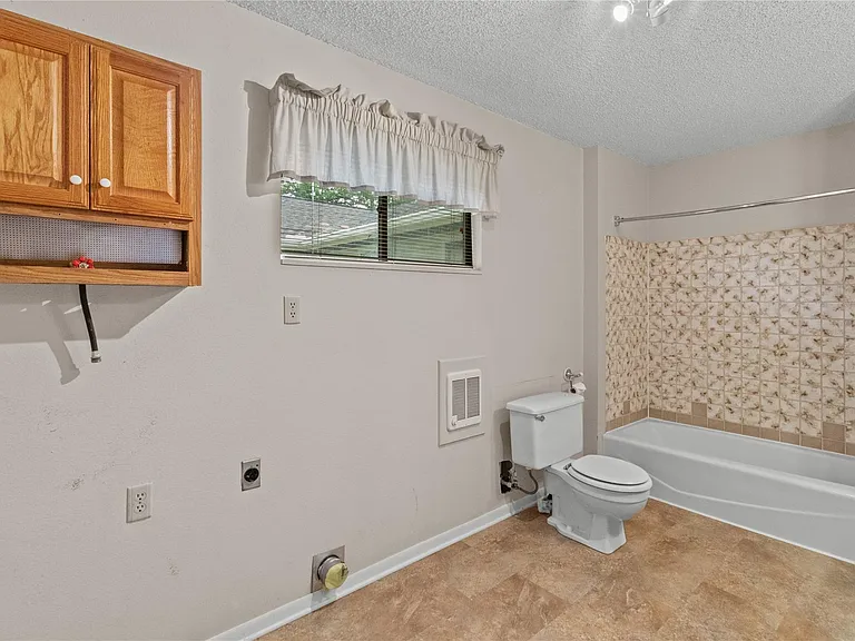 4848 Wickwillow Ln — Photo 27
