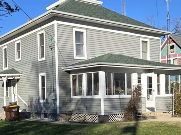 328 Wiley Ave, Paw Paw, IL 61353