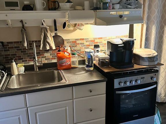 4th image of 232 Long Hill Ave #3