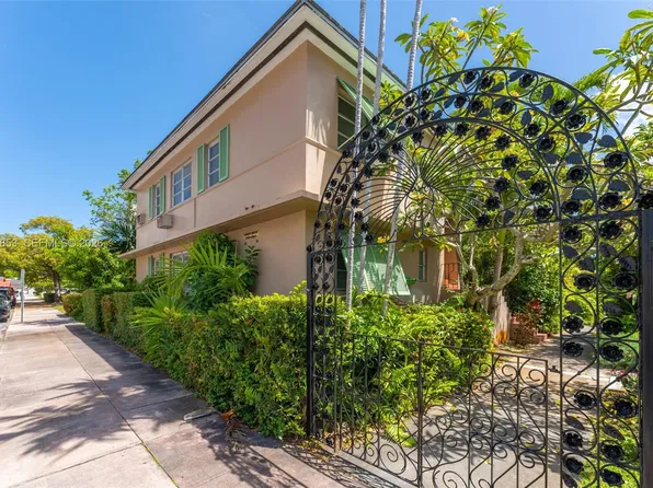 28 Almeria Ave APT 4, Coral Gables, FL 33134