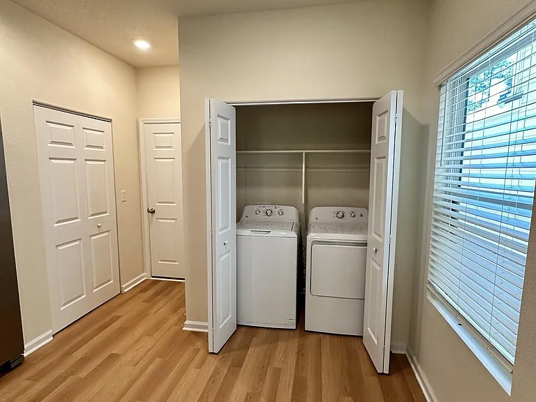 199 Scotch Pebble Dr — Photo 8