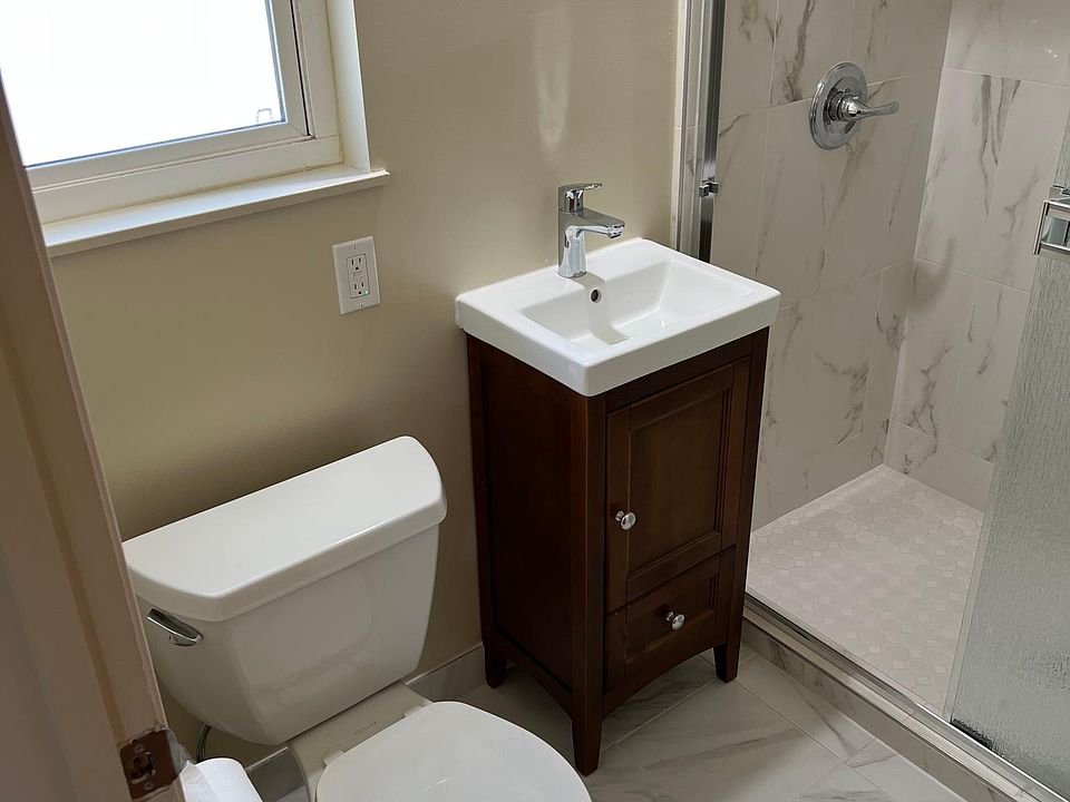 1st image of 1032 Grand Ave #5