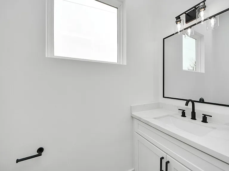 1216 English St — Photo 25