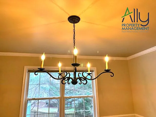 1003 Wintergreen Ln — Photo 17