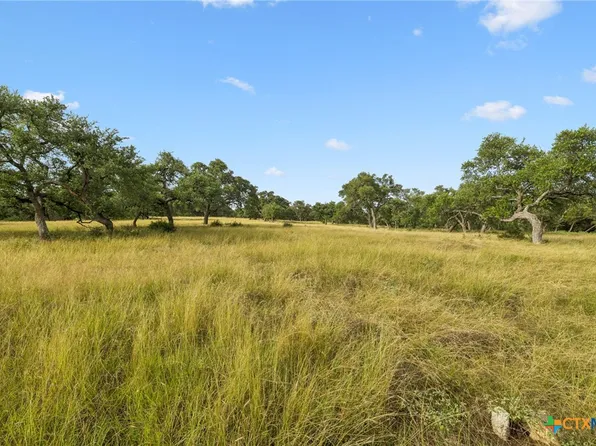 656 San Marcos Trl, Canyon Lake, TX 78132