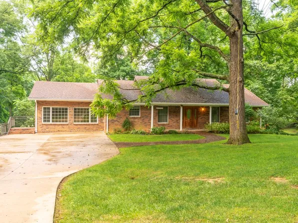 33133 Redbud Ln, Glade Spring, VA 24340