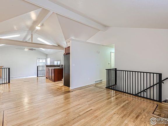 4th image of 226 Florence Ave