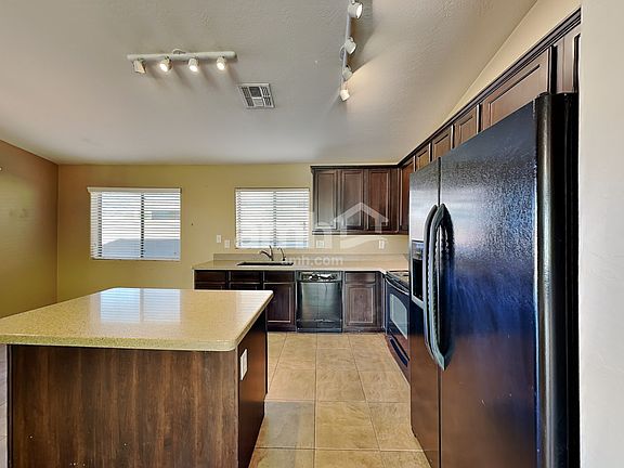 4th image of 2324 S 238th Ln