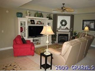 4th image of 1945-102 Tara Ct