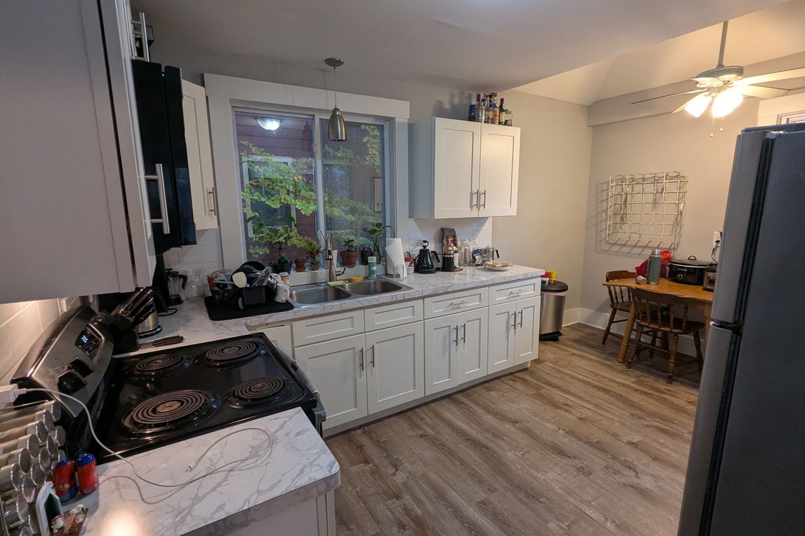 next background image