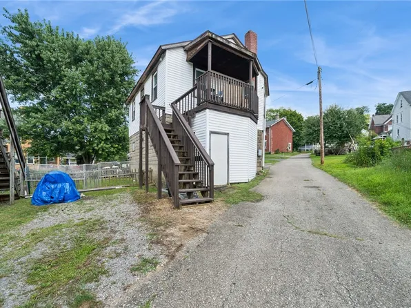 715 1/2 Armstrong Ave, Apollo, PA 15613