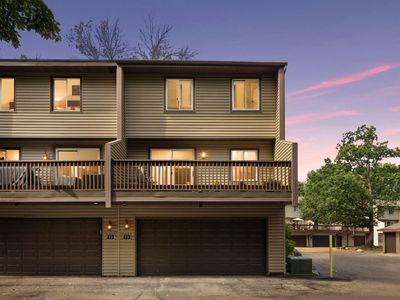 72 River Woods Ln, Burnsville, MN, 55337