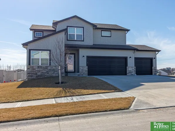 18363 Sage St, Omaha, NE 68136