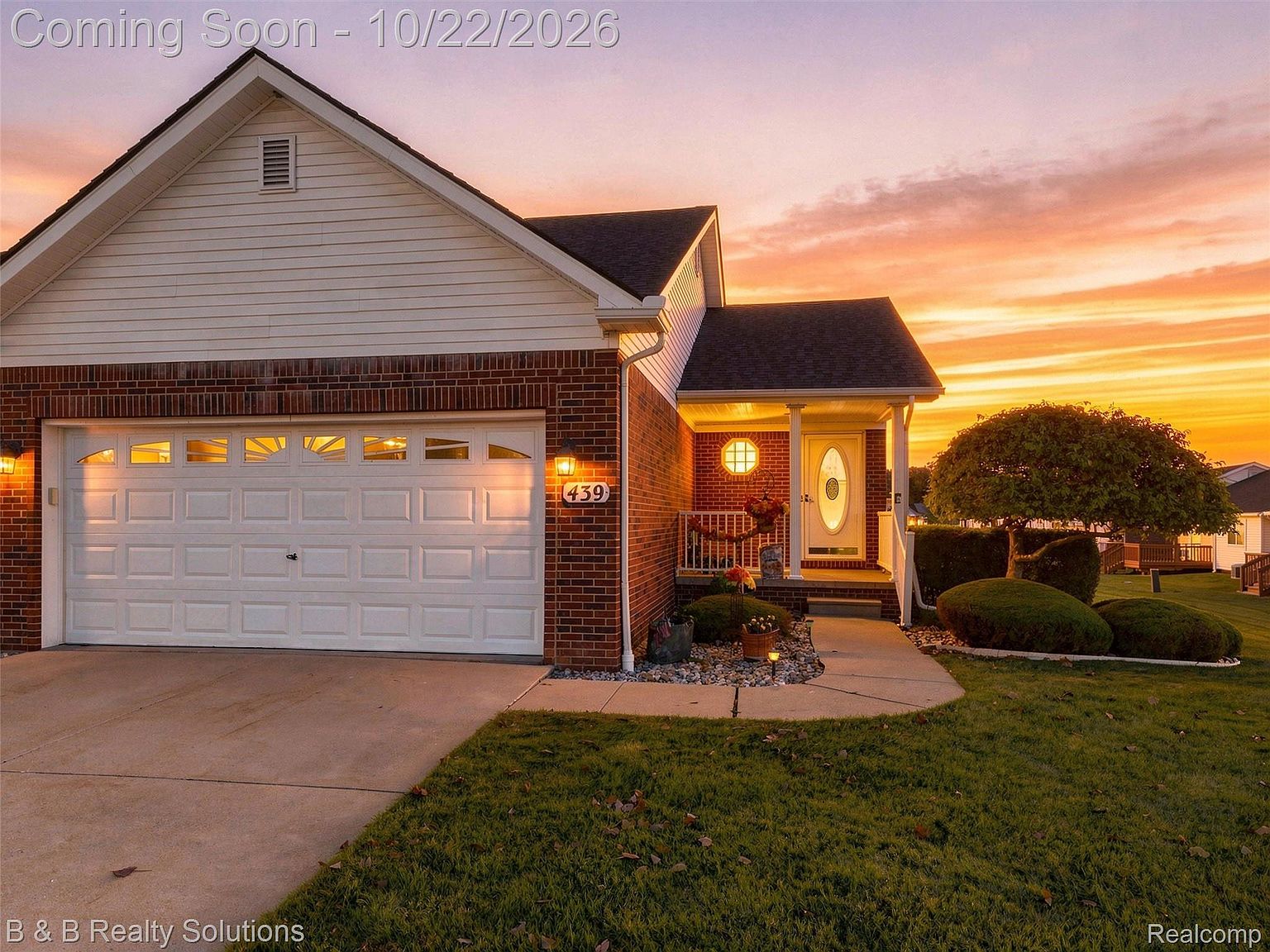 439 Ewell St, Romeo, MI 48065