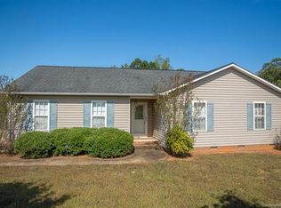 310 Walkers Ridge Dr, Shelby, NC 28152