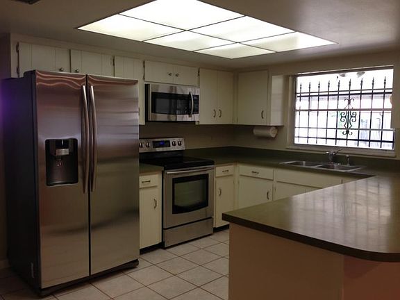 3rd image of 642 Monmouth Way